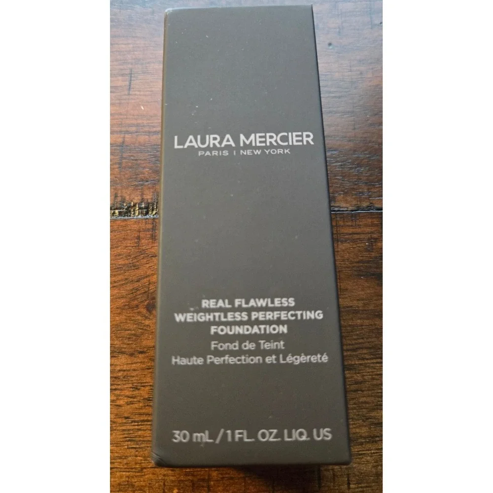 Laura Mercier Real Flawless Weightless Perfecting Foundation 4N1‎ Ginger 1oz New